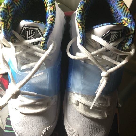 Nike Kyrie 6 boys 4.5 - Picture 5 of 7